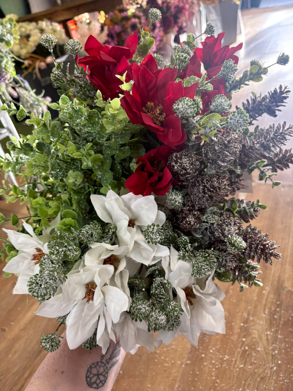 20 mixed frosted Christmas bunches