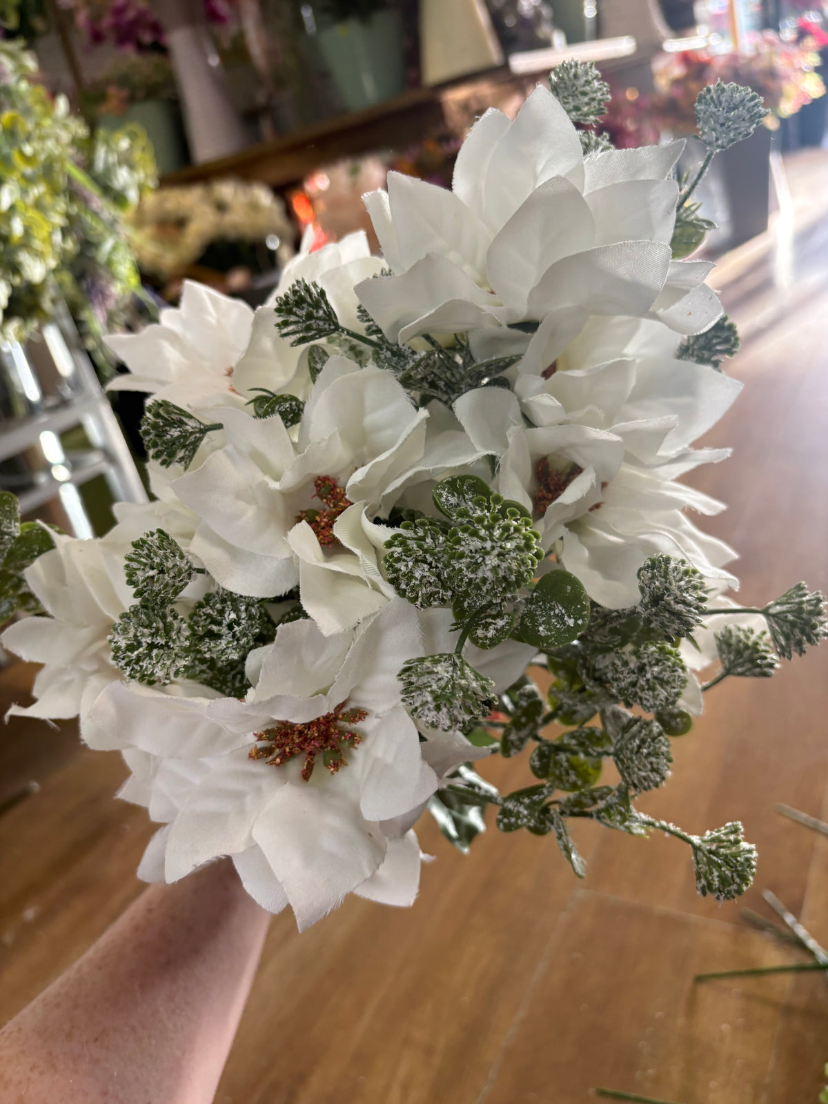 20 mixed frosted Christmas bunches