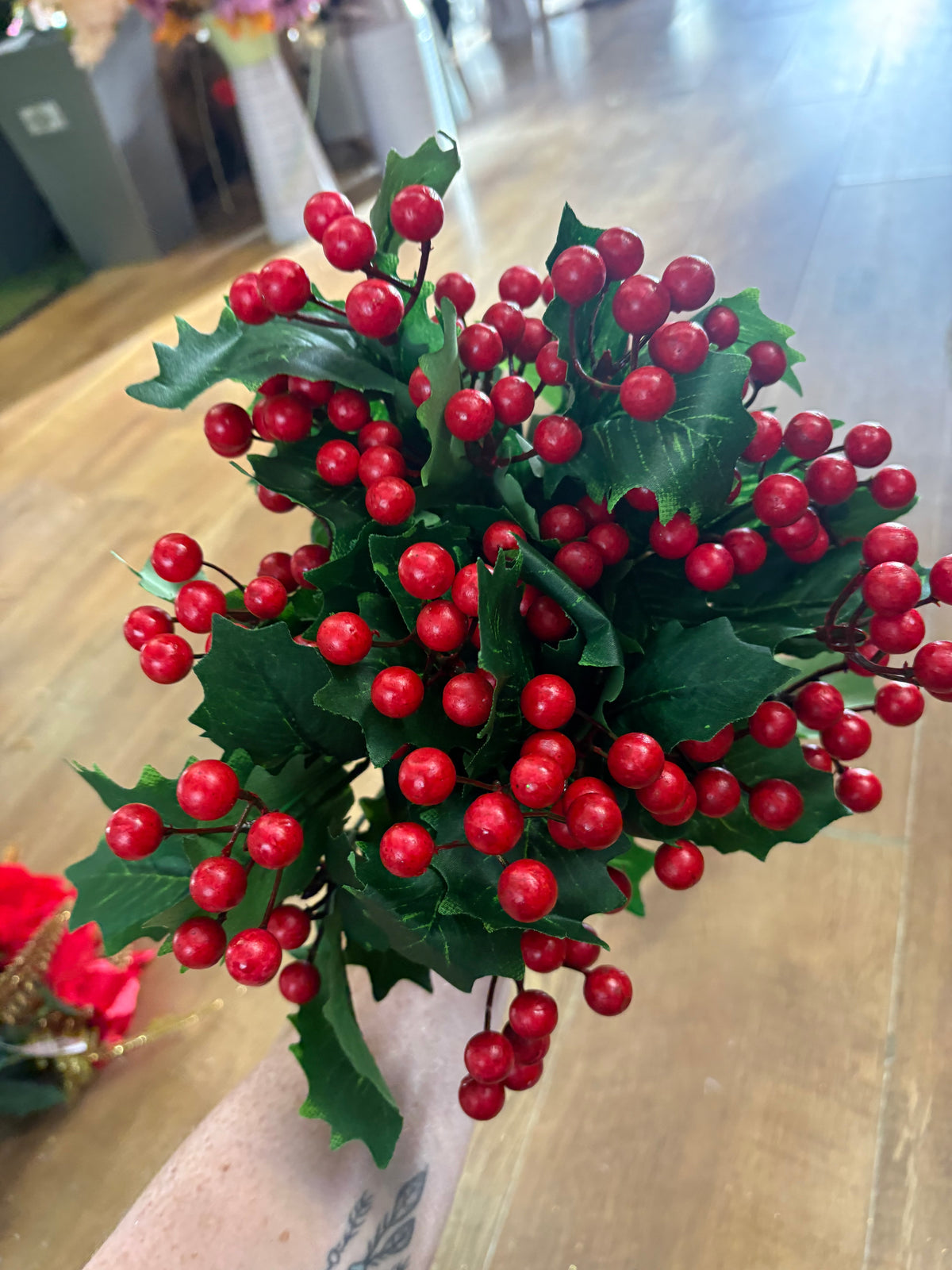 20 mixed red and gold Christmas bunches
