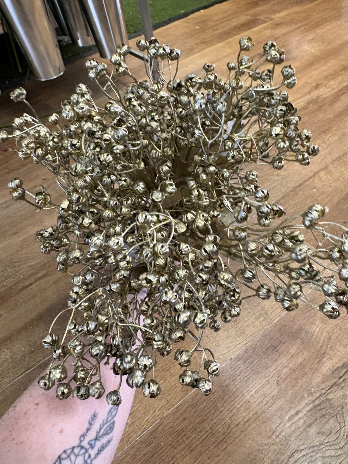 20 mixed burgundy and gold Christmas bunches