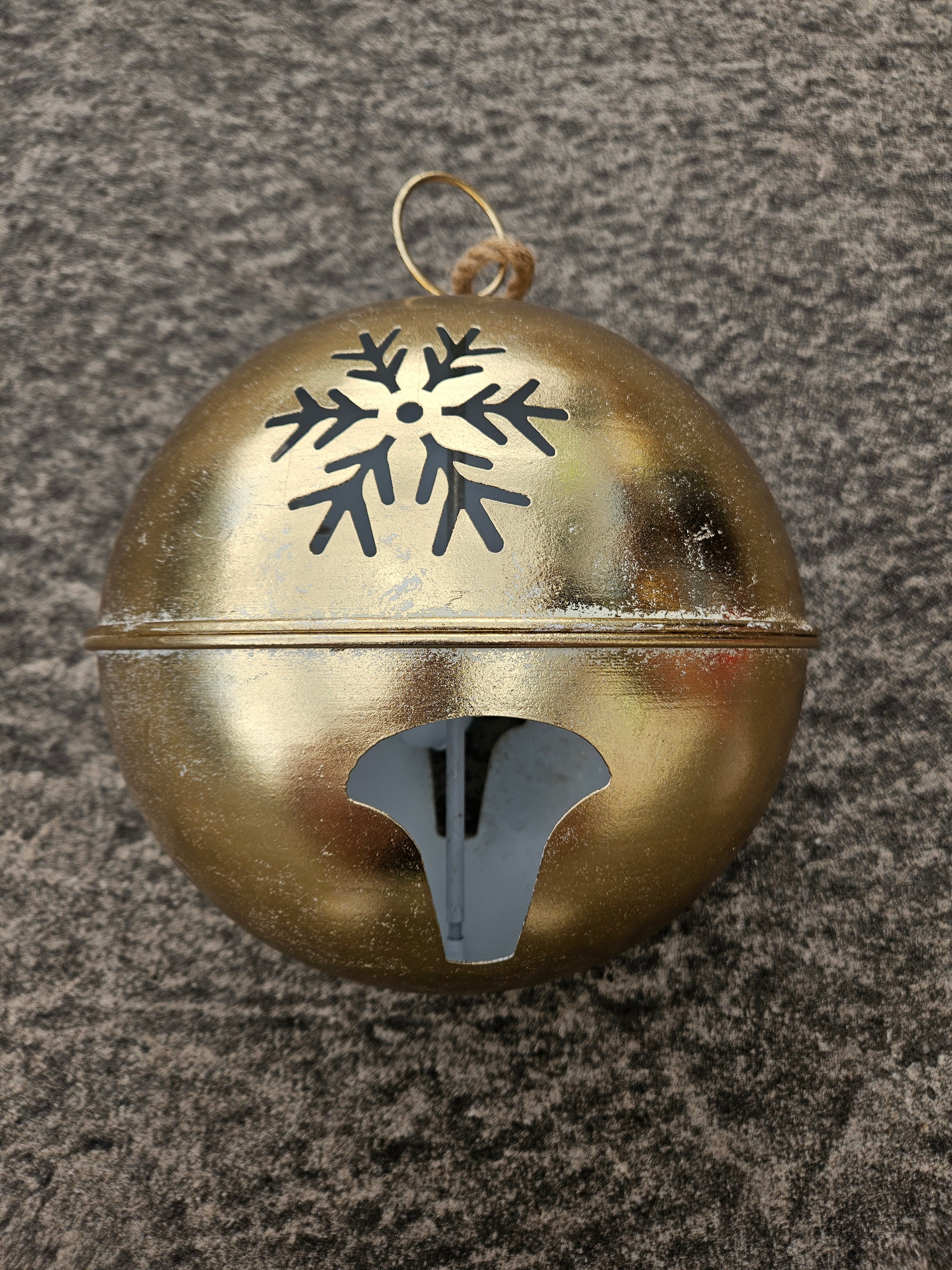 Giant Gold Christmas Bell (Large - 31cm Wide)