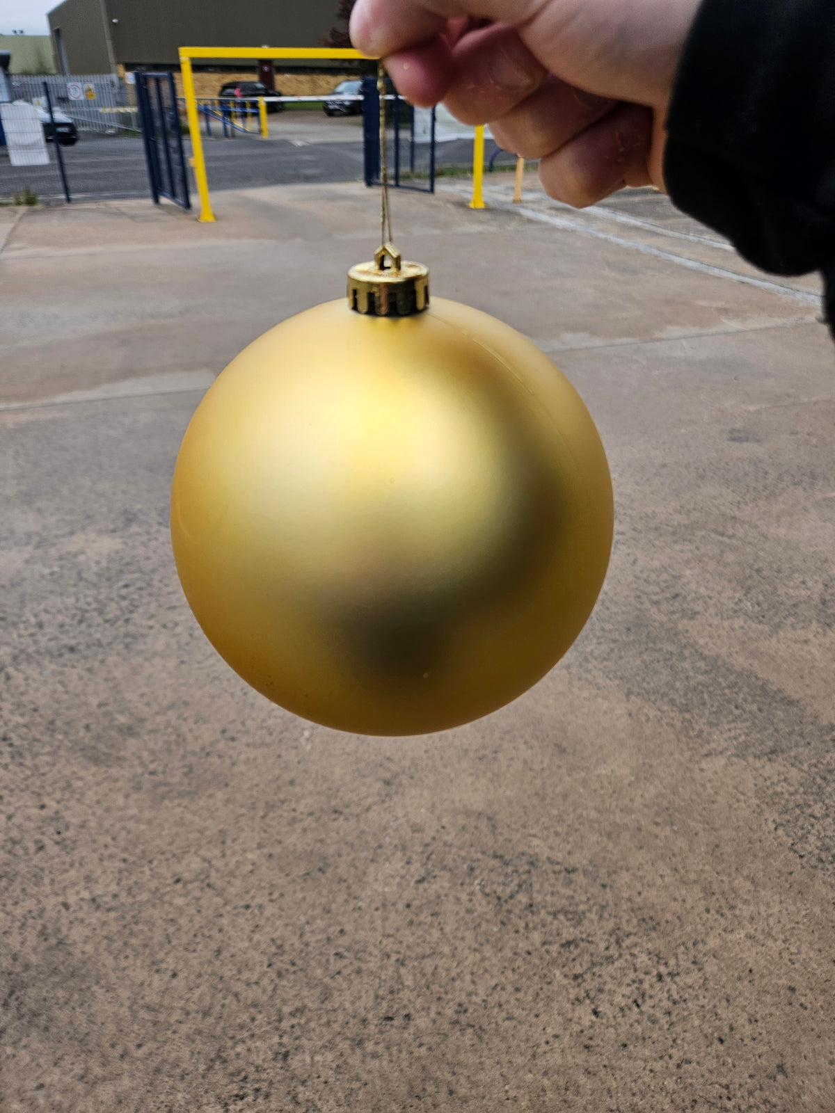 Large 15cm Matte Gold Christmas Bauble